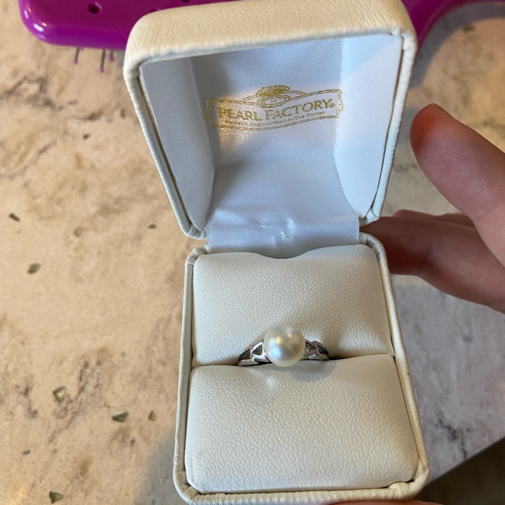 brand new pearl ring from hawaii
